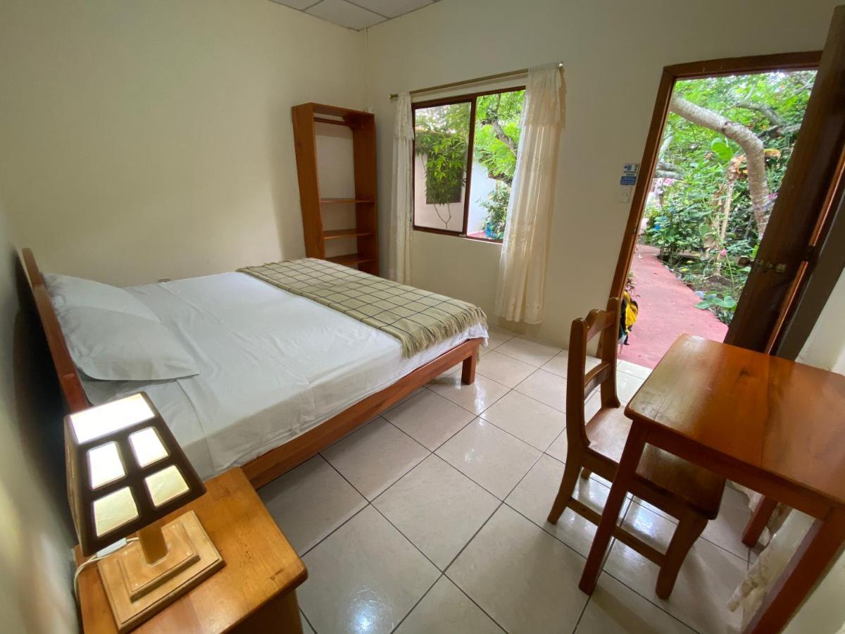 Vista Al Mar Hostel