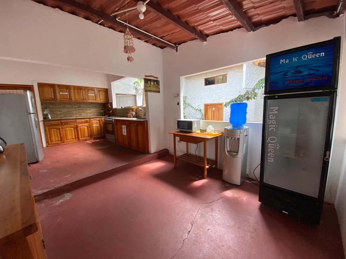 Hostel Vista Al Mar Puerto Ayora (Galapagos Islands)